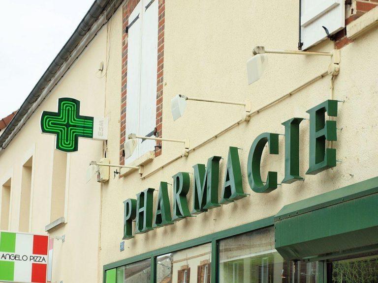 Enseigne de pharmacie lettrage Marseille