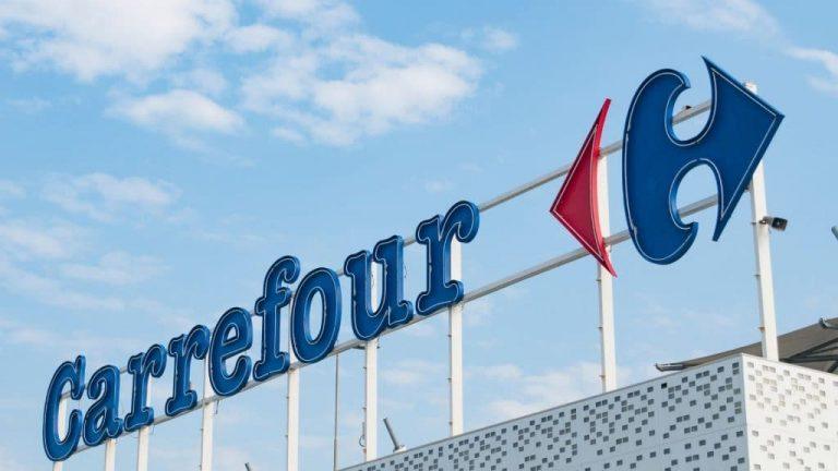 Enseigne lumineuse "Carrefour" Marseille