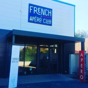Enseigne "French Apéro Club" Marseille